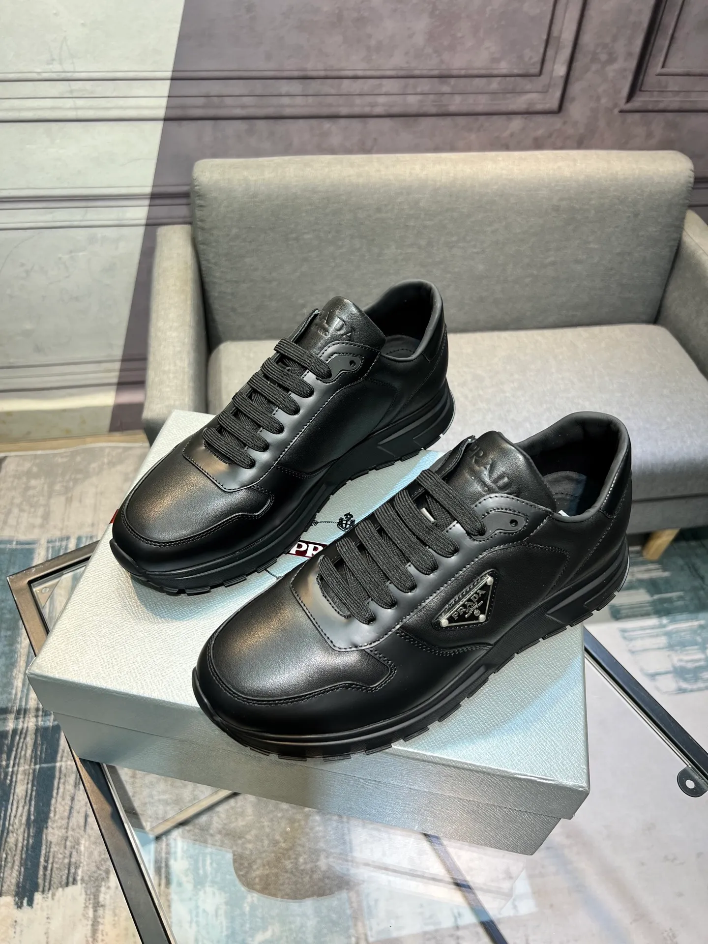 Men's shoes 💰540 PRADA "Prada" casual shoes Regular size: 38-44 (45 can be customized) Product material: Selected cowhide material, genuine leather lining, original outsole